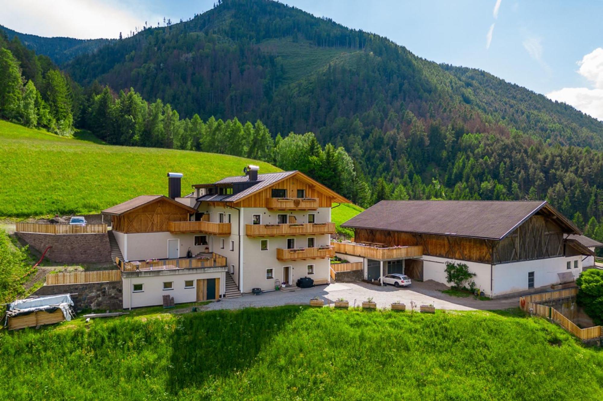 Planerhof Apartment Edelweiss Funes  Exteriör bild